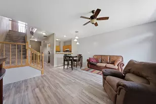 209 Oxford Ct, Oswego, IL 60543 - Photo 3