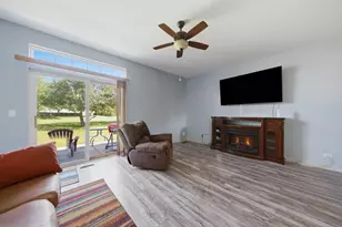 209 Oxford Ct, Oswego, IL 60543 - Photo 5