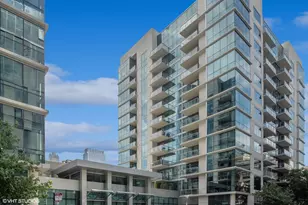 123 S Green St, Chicago, IL 60607 - Photo 1