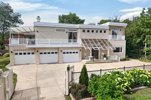 8650 W Davis St, Des Plaines, IL 60016 - Photo 1