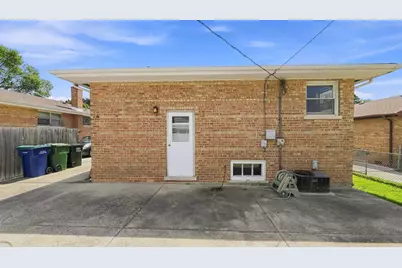 2844 W 99th Street, Evergreen Park, IL 60805 - Photo 11