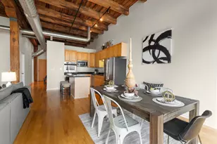 520 W Huron St, Chicago, IL 60654 - Photo 11