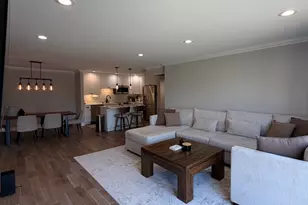 124 Carriage Way Dr, Burr Ridge, IL 60527 - Photo 7