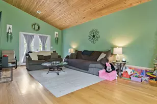16557 Grove Creek Cir, Pecatonica, IL 61063 - Photo 15