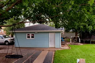 1022 Frederick St, Joliet, IL 60435 - Photo 3
