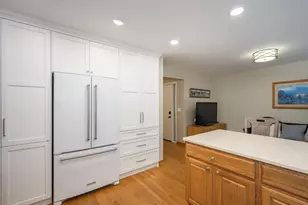 1049 Wheaton Oaks Dr, Wheaton, IL 60187 - Photo 5