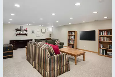 1049 Wheaton Oaks Drive, Wheaton, IL 60187 - Photo 21