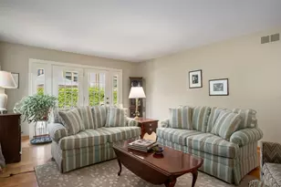 1049 Wheaton Oaks Dr, Wheaton, IL 60187 - Photo 11