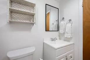 1049 Wheaton Oaks Dr, Wheaton, IL 60187 - Photo 25