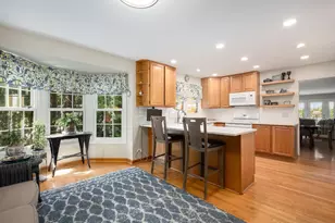 1049 Wheaton Oaks Dr, Wheaton, IL 60187 - Photo 7