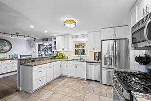 1108 Bradford Ln, Schaumburg, IL 60193 - Photo 11
