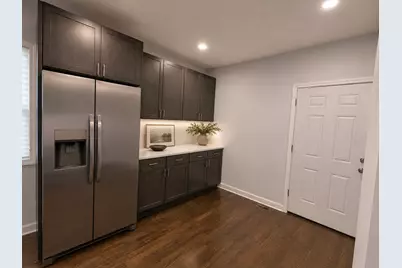 1059 N Lorel Avenue, Chicago, IL 60651 - Photo 3