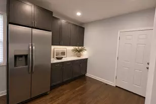 1059 N Lorel Ave, Chicago, IL 60651 - Photo 3