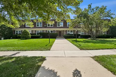 350 Brainerd Avenue #1B, Libertyville, IL 60048 - Photo 1