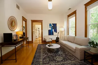 1111 W Roscoe Street #2, Chicago, IL 60657 - Photo 9