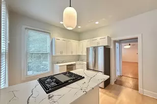 1111 W Roscoe St, Chicago, IL 60657 - Photo 3