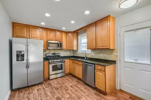 5004 Lee St, Skokie, IL 60077 - Photo 7