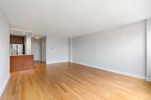 2930 N Sheridan Rd, Chicago, IL 60657 - Photo 9