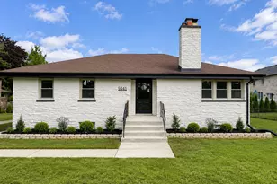 9441 Greenwood Dr, Des Plaines, IL 60016 - Photo 1