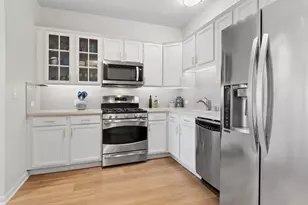 3975 Idlewild Ln, Naperville, IL 60564 - Photo 9