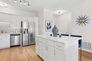 3975 Idlewild Ln, Naperville, IL 60564 - Photo 5