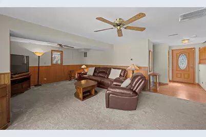 1476 Worden Way, Elk Grove Village, IL 60007 - Photo 5