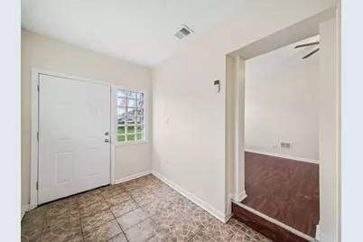 8725 S Constance Avenue, Chicago, IL 60617 - Photo 7