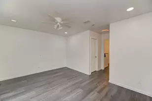 219 N Walnut St, Bensenville, IL 60106 - Photo 11