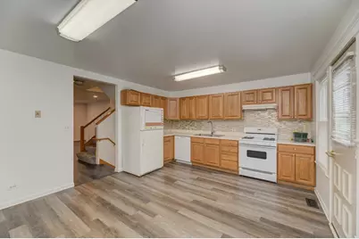 219 N Walnut Street #H, Bensenville, IL 60106 - Photo 7