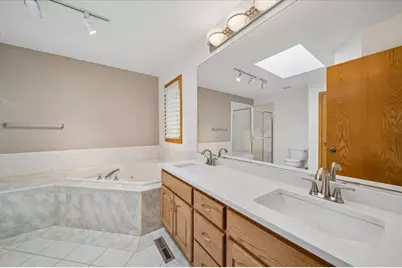 8424 Hollybrook Lane, Tinley Park, IL 60487 - Photo 19