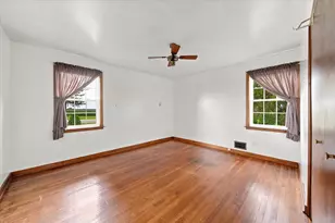 9896 Lincoln Rd, Morrison, IL 61270 - Photo 11