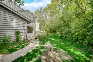 7 Brook Ln, Palos Park, IL 60464 - Photo 3