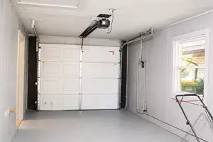 2217 McDonough St, Joliet, IL 60436 - Photo 9