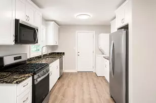 2217 McDonough St, Joliet, IL 60436 - Photo 7