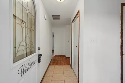 235 W 19th Street, Gibson City, IL 60936 - Photo 13