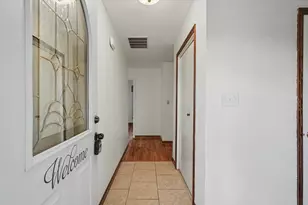 235 W 19th St, Gibson City, IL 60936 - Photo 13