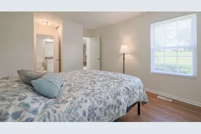 [Address not provided], Gurnee, IL 60031 - Photo 17
