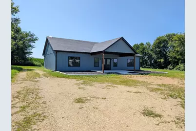 3001 W Lily Creek Road, Freeport, IL 61032 - Photo 9