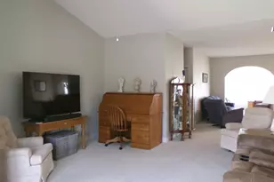 8 Liberty Ln, Clifton, IL 61727 - Photo 7