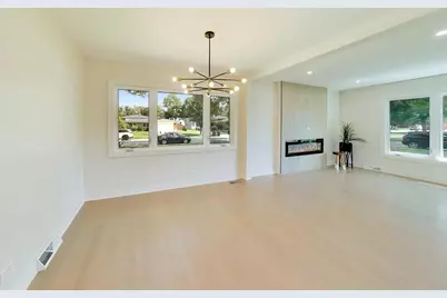910 E Kimber Lane, Arlington Heights, IL 60005 - Photo 7