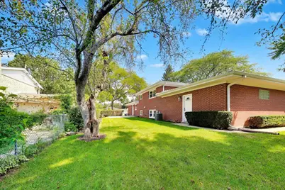 910 E Kimber Lane, Arlington Heights, IL 60005 - Photo 35