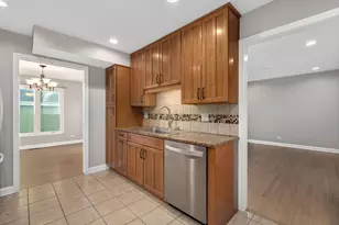 223 Willow Ln, Bloomingdale, IL 60108 - Photo 7