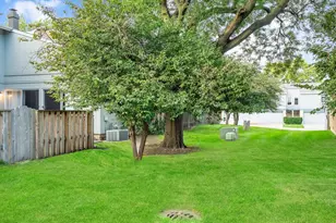 223 Willow Ln, Bloomingdale, IL 60108 - Photo 25