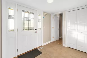 223 Willow Ln, Bloomingdale, IL 60108 - Photo 3