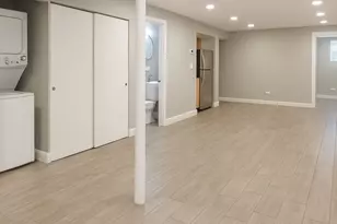 3320 W Beach Ave, Chicago, IL 60651 - Photo 5