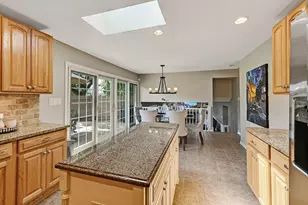 8211 Sawyer Ct, Darien, IL 60561 - Photo 7