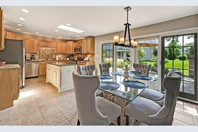 8211 Sawyer Court, Darien, IL 60561 - Photo 5