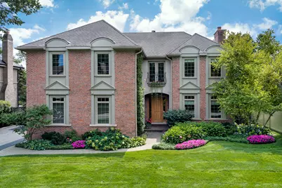 911 Queens Lane, Glenview, IL 60025 - Photo 1