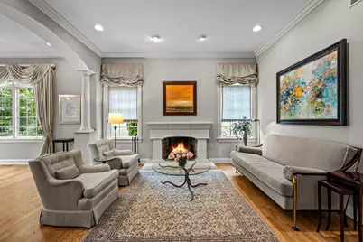 911 Queens Lane, Glenview, IL 60025 - Photo 3