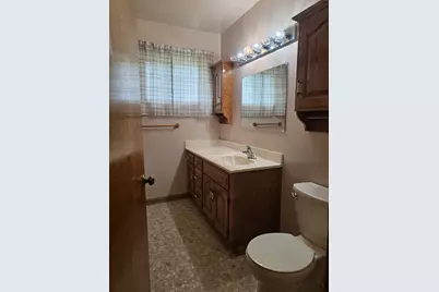 8225 New Castle Avenue, Burbank, IL 60459 - Photo 9
